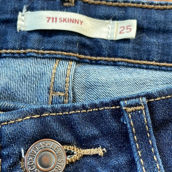 Levi’s Jeans - Picture 2 of 6
